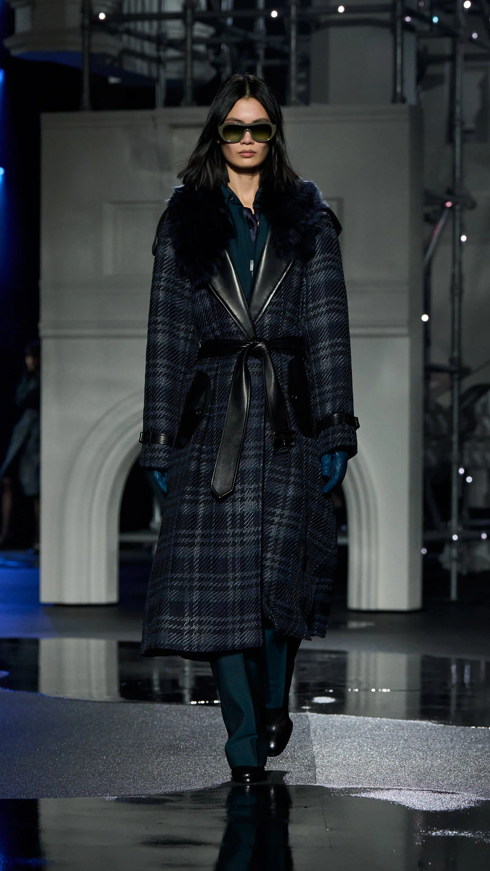 BURBERRY'S WINTER 2026 RETURNS TO THE CITY — Numéro Netherlands